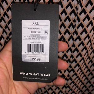 Patterned sleeveless top